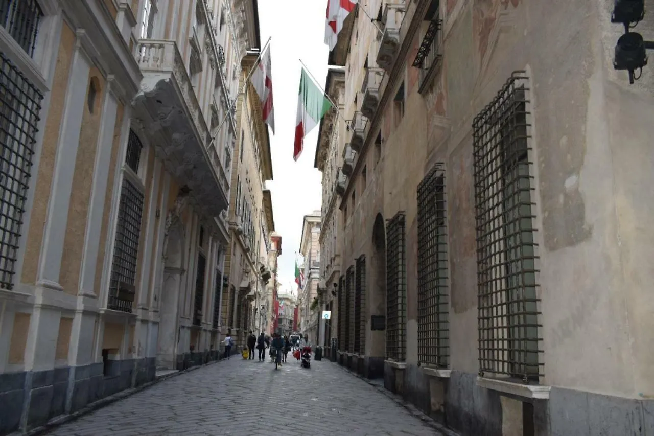 Old Port Apartment 4 Beds Genova Italien