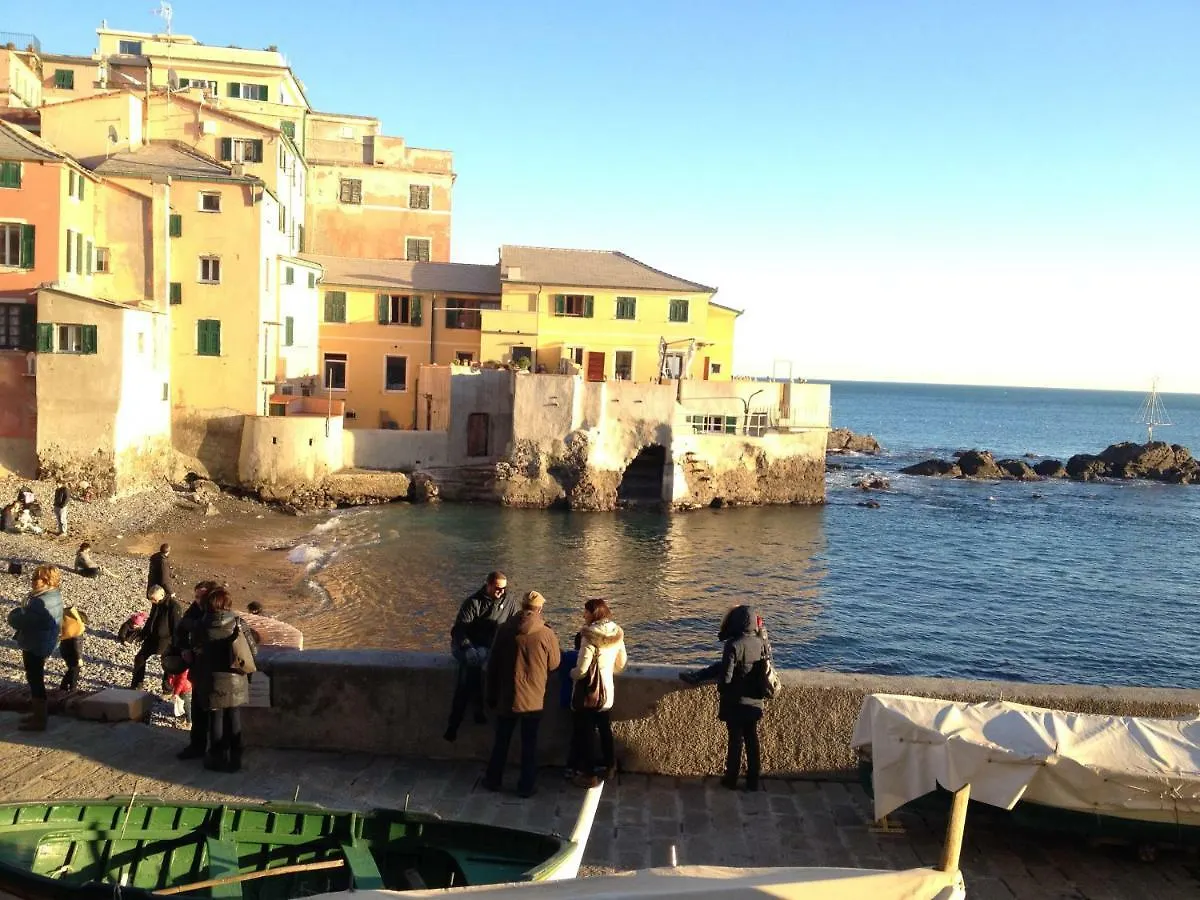 Old Port Apartment 4 Beds Genova 0*,  Italien